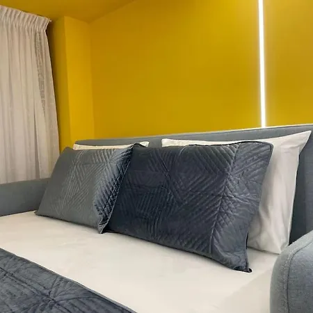 Tesa Studio Apartment Tirana