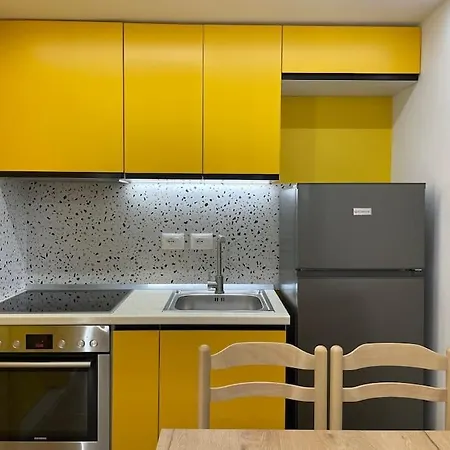 Tesa Studio Apartment Tirana